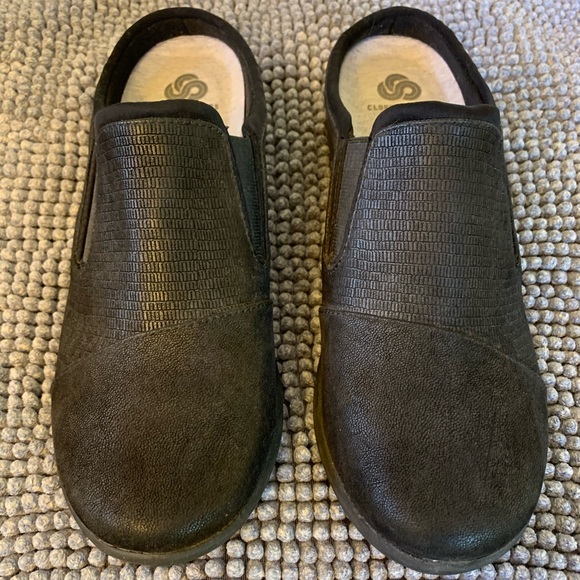 cloudsteppers by clarks clogs